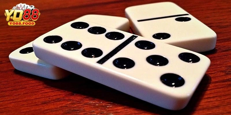 Game Bài Domino - Hướng Dẫn Mẹo Chơi Thắng Lớn Tại YO88 Giới thiệu chung về Game Bài Domino YO88